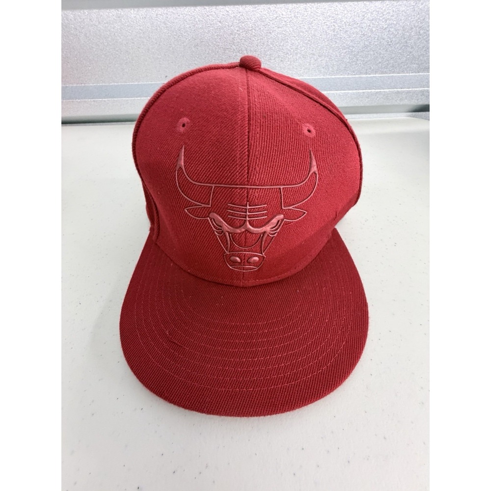 Chicago Bulls NBA Ultra Game Adult SnapBack Red Hat. Brand New!‎